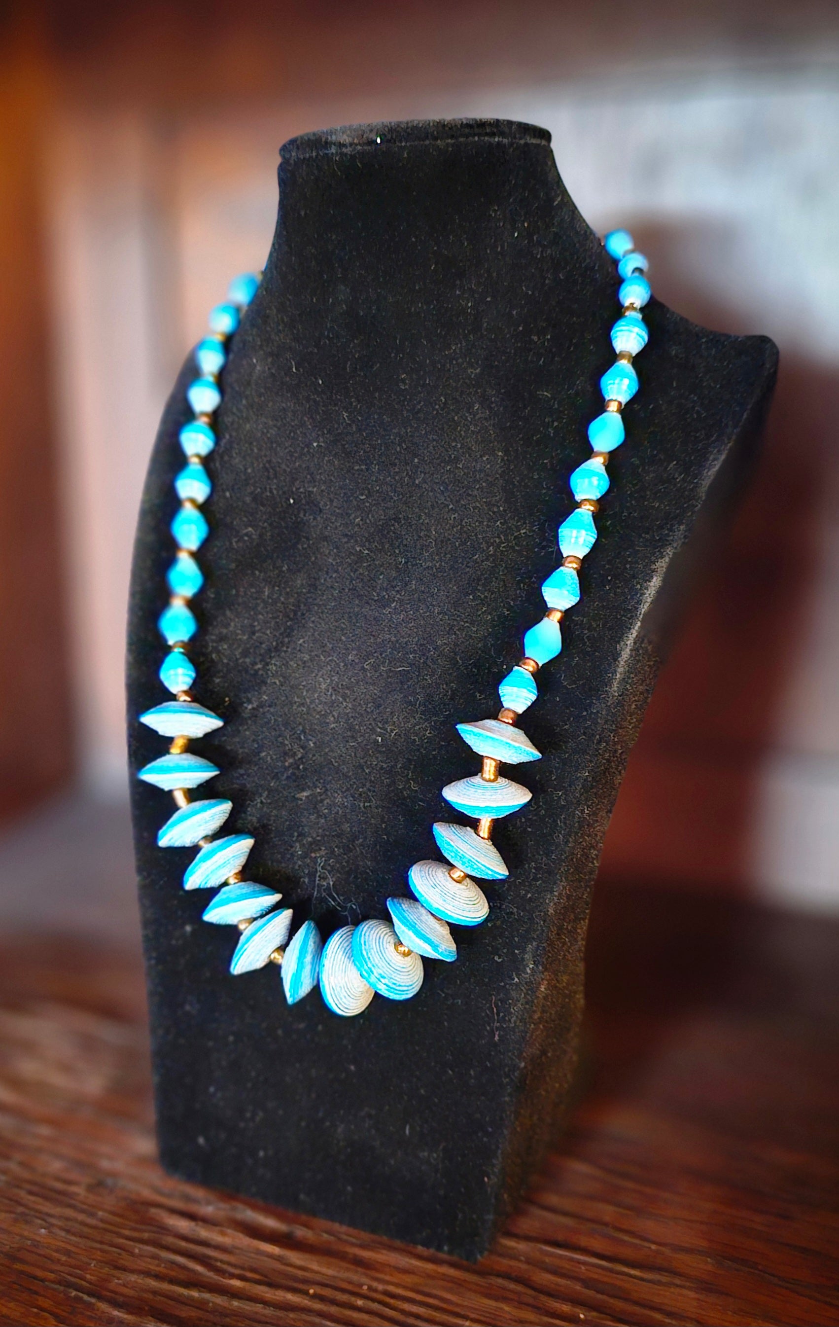 Kette / Halskette / Papierschmuck aus Afrika - Uganda - Handarbeit - türkis - Länge 25 cm