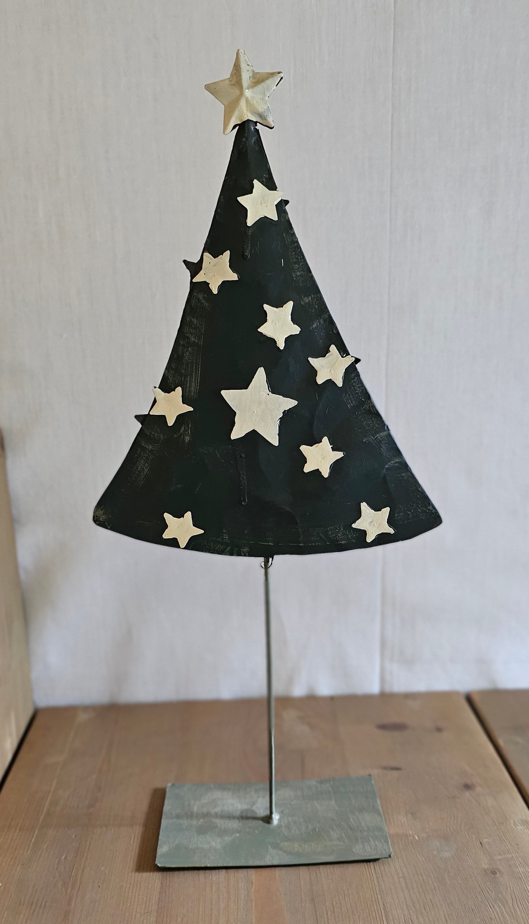 Tannenbaum blau Metall / Aufsteller / Figur Weihnachten – blau – Höhe 38 cm