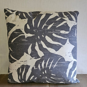 Kissen "Gwen" / Stoffkissen / Zierkissen mit Inlet – grau-weiss – Masse 45 x 45 cm - Ausstellungsstück stark reduziert