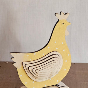 Huhn Dekofigur aus Holz – gelbe Henne mit weißen Punkten – Osterdekoration – 10 cm