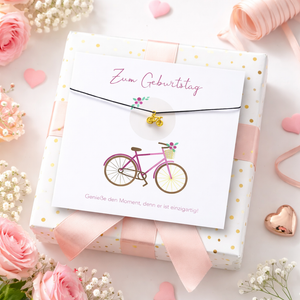 Geburtstagskarte mit Glücksarmband Fahrrad – Handgefertigt & exklusiv | 15×15 cm