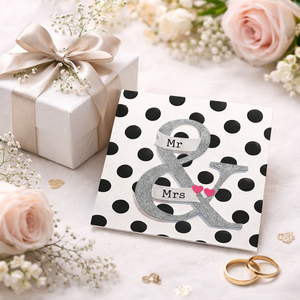 Glückwunschkarte "Mr & Mrs" Hochzeit – Umschlag mit silbernen Punkten – 14,5 x 14,5 cm