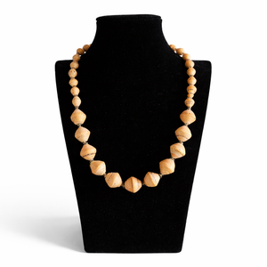 Afrikanische Halskette "Aaya" Orange – Handarbeit aus Uganda | Papierschmuck (24 cm)