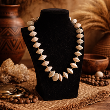 Afrikanische Halskette "Ayolo" Beige-Blau-Türkis-Grün – Handarbeit aus Uganda | Papierschmuck (25 cm)